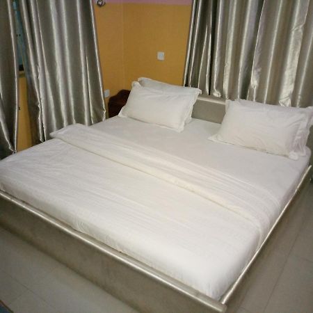 Glorious Hotel & Suites Ikotun Luaran gambar
