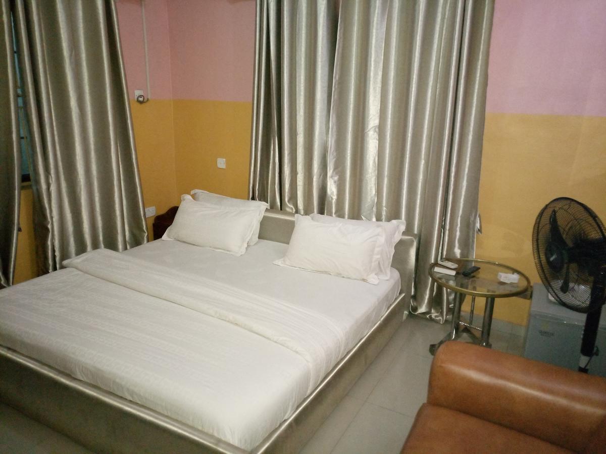 Glorious Hotel & Suites Ikotun Luaran gambar