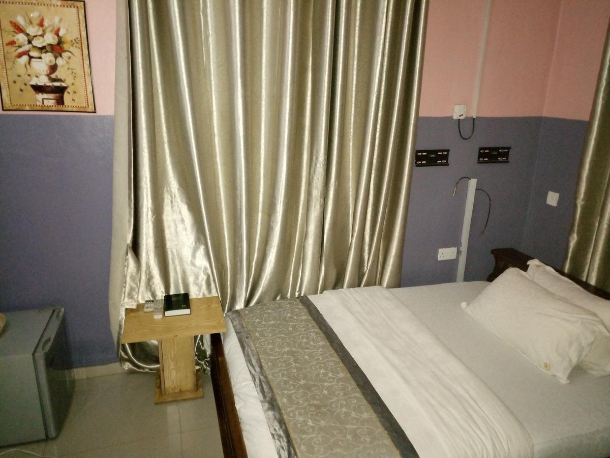 Glorious Hotel & Suites Ikotun Luaran gambar