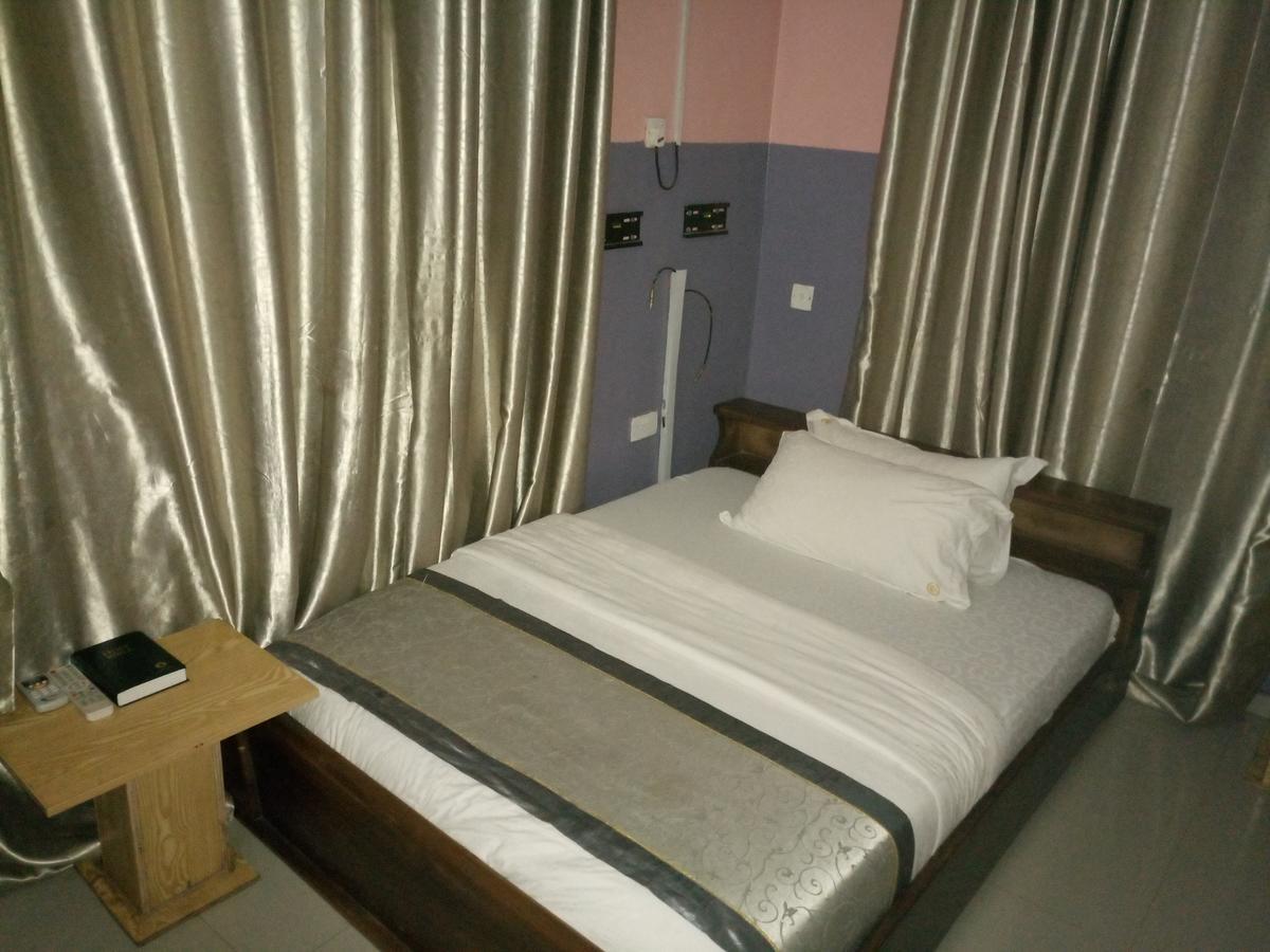 Glorious Hotel & Suites Ikotun Luaran gambar