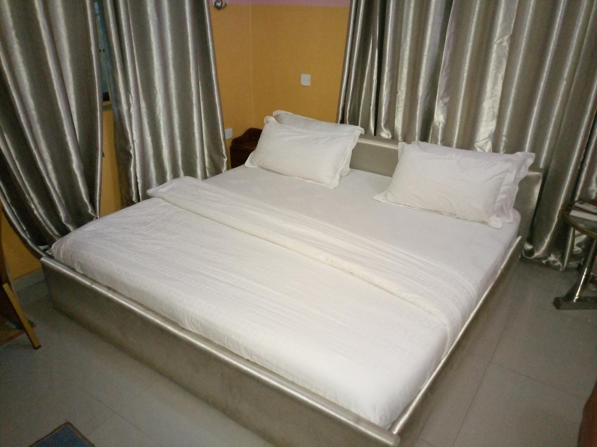 Glorious Hotel & Suites Ikotun Luaran gambar